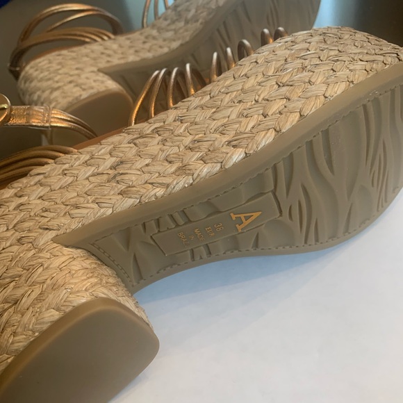 💫HP‼️💫 NIB ANTHROPOLOGIE Maeve Raffia Platform Heels in Bronze, Size 38 (US 7.5) - Picture 11 of 11